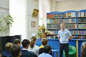 Разговор с инспектором по делам несовершеннолетних об ответственности школьников  и их родителей за правонарушения и преступления