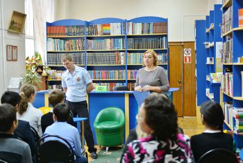 Разговор с инспектором по делам несовершеннолетних об ответственности школьников  и их родителей за правонарушения и преступления