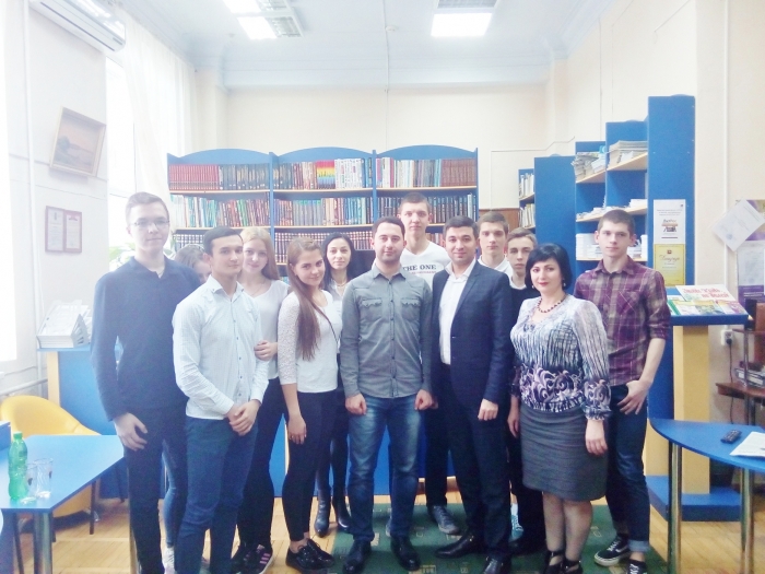 Парламент Республики Адыгея и молодежь: взаимодействие